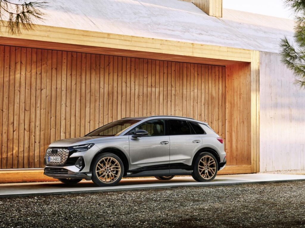 Q4 e-tron 3