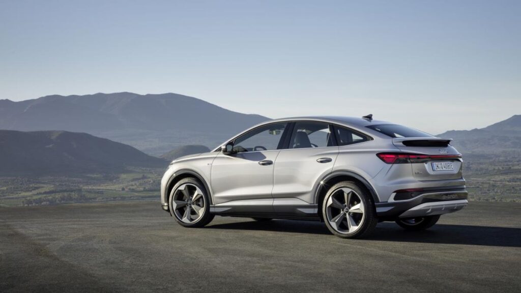 Q4 Sportback e-tron 5